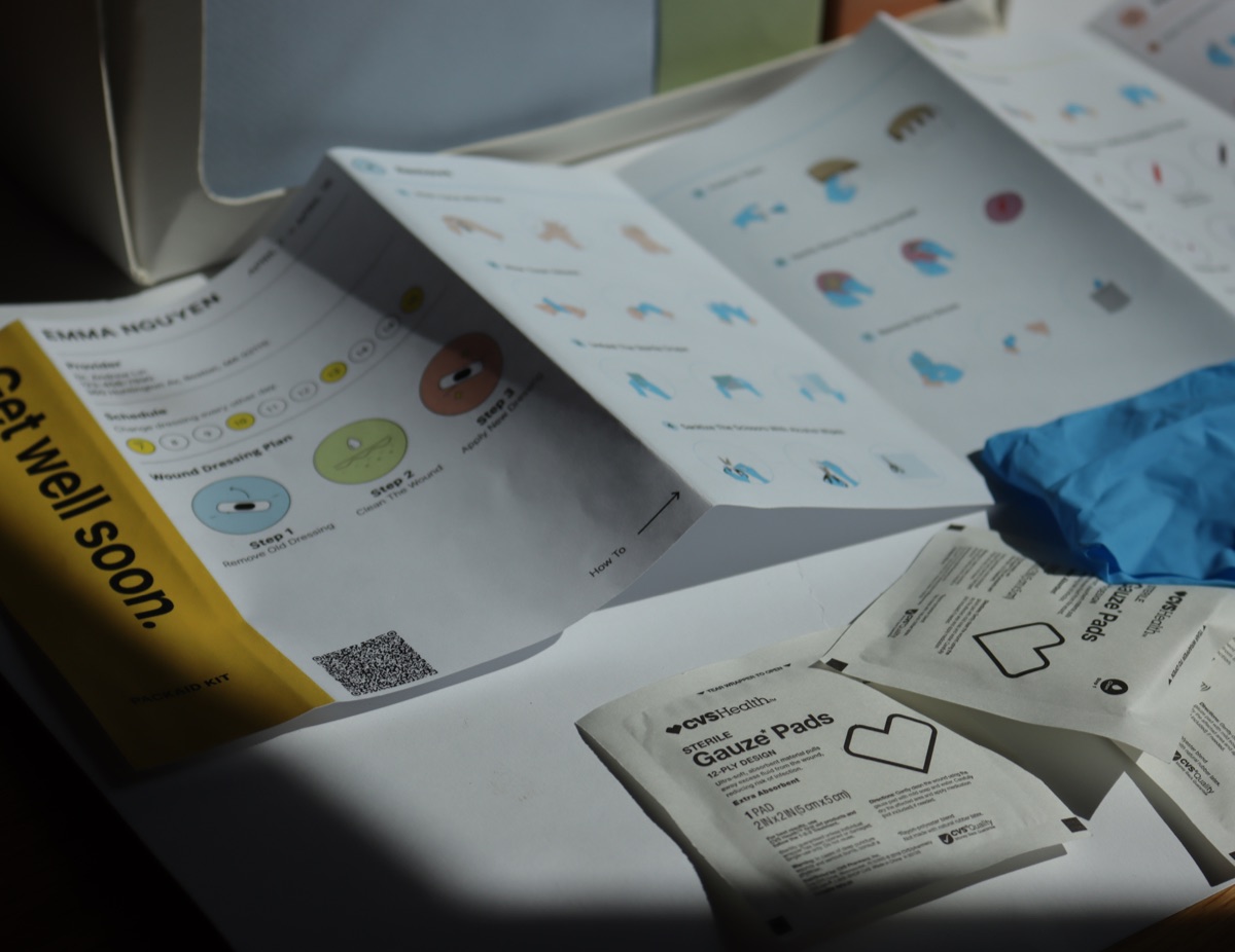 PACKAID kit — contents laid out